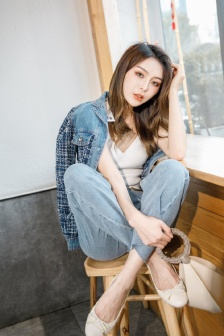 陪文强睡觉的女明星